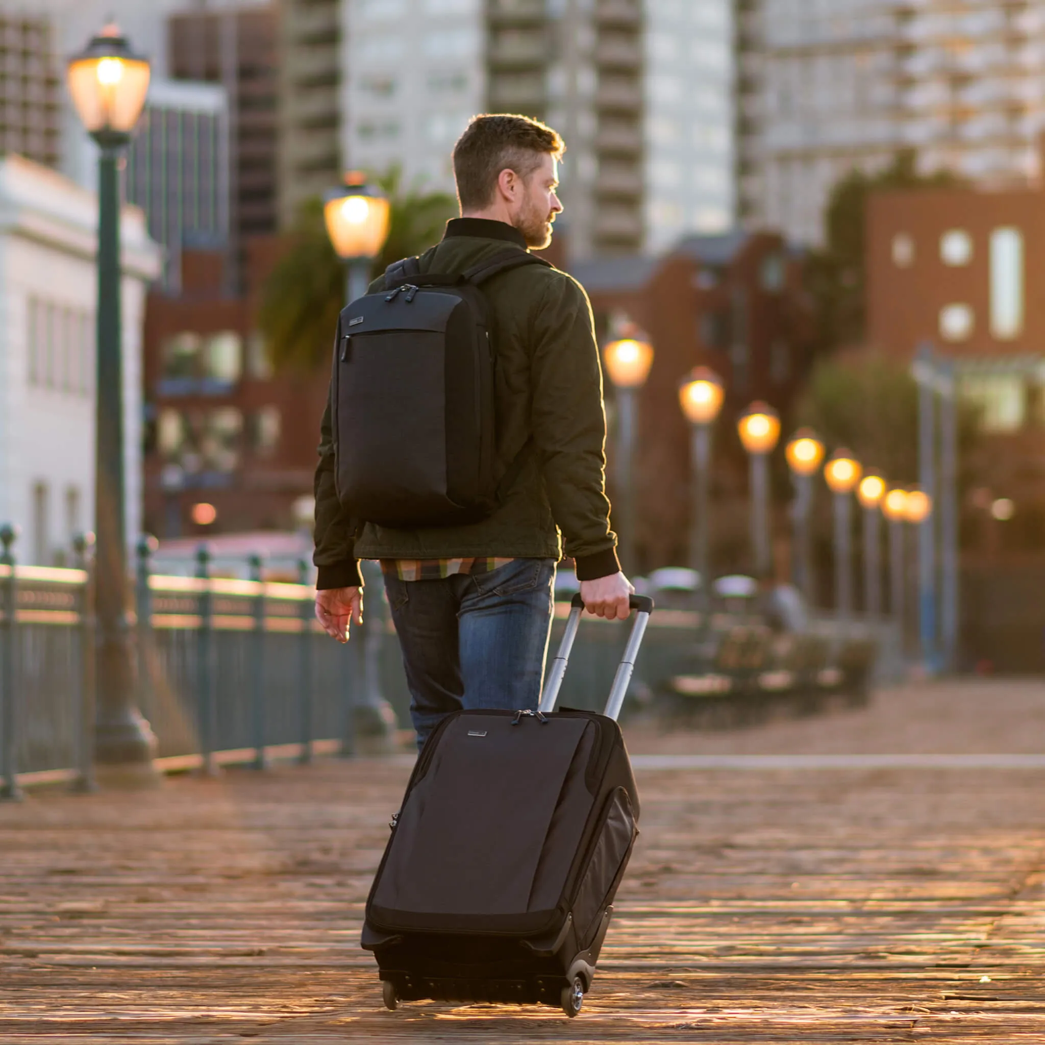 Venturing Observer Travel Roller & Backpack Bundle